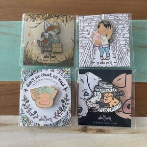 Set of four Alba Paris vegan buttons/pins